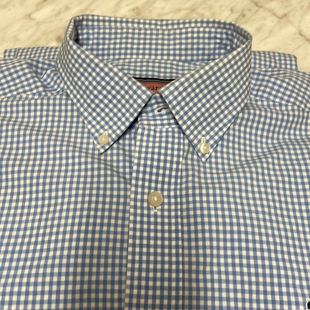 Vineyard Vines men’s shirt